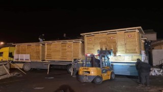 Bartından deprem bölgesine ahşap konteyner desteği