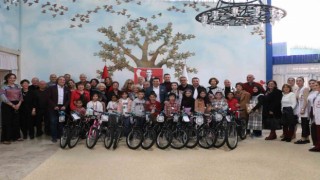 Başarılı öğrencilere 17 bisiklet