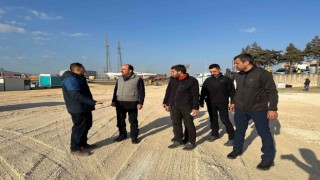 Başkan Altay Hatayda kurulacak konteyner kent alanını inceledi