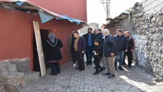 Başkan Beyoğlu depremzedelerle bir araya geldi