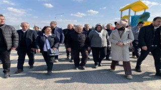 Başkan Büyükkılıç ve Meclis Üyelerinden Konteyner Kent Ziyareti