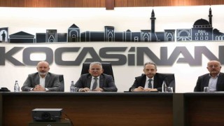 Başkan Çolakbayrakdar; “Çözüm merkezi, 7/24 saat çalışarak, yaraları sarıyor”