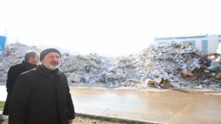 Başkan Çolakbayrakdar: Yaraların en hızlı şekilde sarılması için var gücümüzle çalışıyoruz