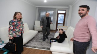 Başkan Demirtaş: Depremzedelere kapımız sonuna kadar açık”