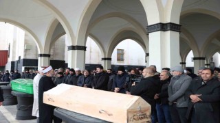Başkan Erbaş, depremde hayatlarını kaybeden bazı vatandaşların cenaze namazlarını kıldırdı