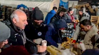 Başkan Murat Zorluoğlu Kahramanmaraşta depremzedeler ile yakından ilgileniyor