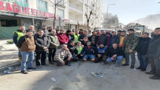Başkan Türkcan: “İlk andan itibaren deprem bölgesindeki çalışmalarımızı sürdürüyoruz”