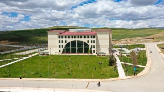 Bayburt Üniversitesi Kütüphanesi kapılarını depremzede öğrencilere açtı