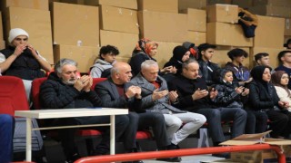 Bayrampaşada depremzedeler için Kuran-ı Kerim okundu