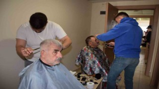Bigada depremzedelere kişisel bakım hizmeti veriliyor