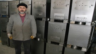 Bilecikte öğretmenler depremzedeler için soba üretiyor