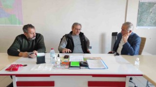 Bingöl Valisi Ekinci, depremzedeler için AFADa bir maaşını bağışladı