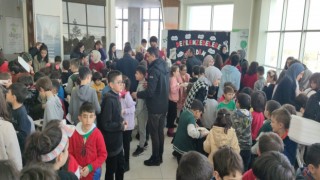 Bingölde depremzede çocuklar yararına yardım kampanyası düzenledi