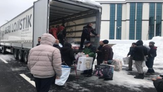 Bingölden deprem bölgelerine yardım gönderildi