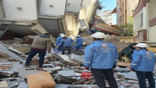 Bingölden deprem bölgesine 796 personel gönderildi