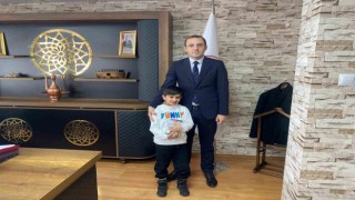 Bisiklet alacağı parasını depremzede kardeşlerine bağışladı