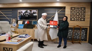 Brezilyalı kadın Müslüman olup, Zeynep ismini aldı