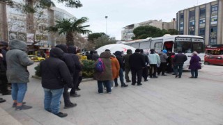 Burhaniyeliler kan bağışı için kuyruk oldular