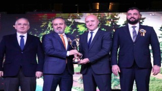 Bursa Büyükşehir ödüle doymuyor