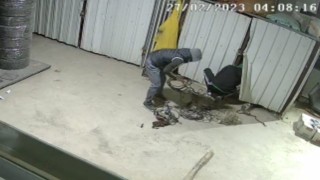 Bursada makine hırsızları kameraya yakalandı