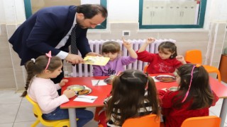 Bursada öğrencilere ücretsiz yemek uygulaması başladı