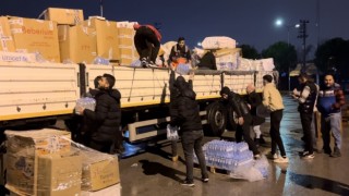 Bursada vatandaşlar depremzedeler için yardıma koştu