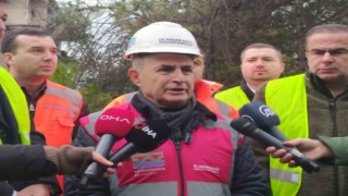 Büyükçekmecede riskli binaların yıkımı hız kesmeden devam ediyor