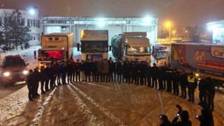 Büyükşehirin deprem bölgesine yönelik yardımları sürüyor