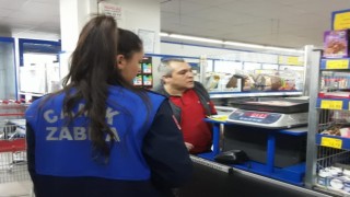Canik zabıtasından market denetimi