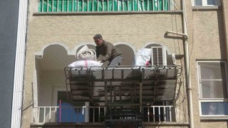 Canlarını kurtaran vatandaşlar şimdi eşyalarını kurtarmanın derdinde