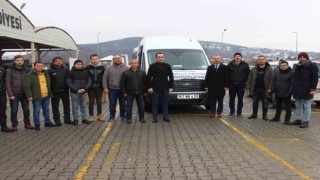 Çaycumada idareci ve öğretmenler deprem bölgesine gitti