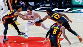 Cedi Osman, Atlantada karşısında 10 sayı, 5 ribaund ile oynadı