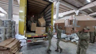 Çevre, Şehircilik ve İklim Değişikliği Bakanlığı: Gaziantep dağlık kesimi köylerindeki depremzedelere askeri helikopterle yardım malzemesi ulaştırıldı