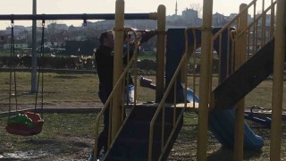 Çocuk parkı alevler içinde kaldı