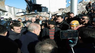 Cumhurbaşkanı Erdoğan depremin vurduğu Pazarcıkta incelemelerde bulundu