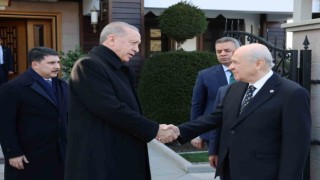 Cumhurbaşkanı Erdoğan, MHP Genel Başkanı Bahçeli'yi evinde ziyaret etti