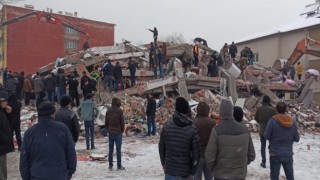 Deprem bölgelerine sağlık personeli ve ihtiyaç malzemesi duyurusu