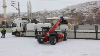 Deprem bölgesindeki besiciler unutulmadı