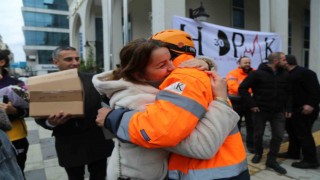 Deprem bölgesinden dönen HAPAK ekibine Artvinde duygusal karşılama