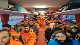 Deprem bölgesine takviyeler sürüyor