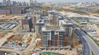 Deprem izolatörlü konutlar Başakşehir Belediyesi garantörlüğünde yapıldı