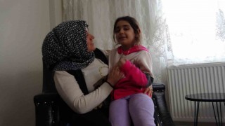 Depremde annesini kaybeden 6 yaşındaki Nazın teyzesine ‘anne diye seslenmesi yürekleri sızlattı