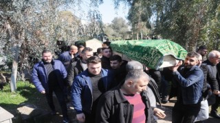Depremde enkaz altında kalan baba oğul Cizrede gözyaşları arasında defnedildi