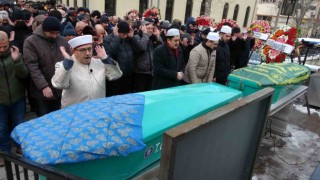 Depremde enkaz altında kalarak hayatlarını kaybeden anne ile oğlu toprağa verildi
