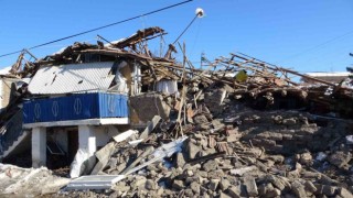 Depremde enkaza dönen Örende 11 kişi hayatını kaybetti