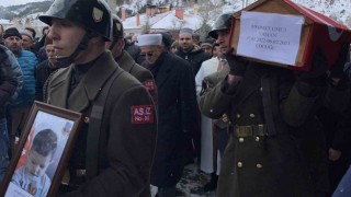 Depremde hayatını kaybeden baba ve oğul toprağa verildi