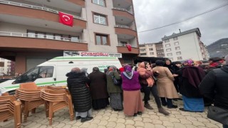 Depremde hayatını kaybeden futbolcu Giresunda toprağa verildi