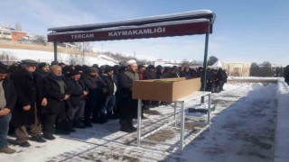 Depremde hayatını kaybeden Güzel, Tercanda toprağa verildi