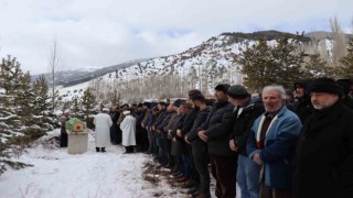 Depremde hayatını kaybeden Karaca, Erzurumda toprağa verildi