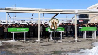 Depremde hayatını kaybeden Puğaça ailesine acı veda